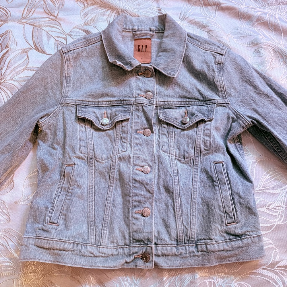 GAP Light Blue Denim Jean Jacket - Size SMALL